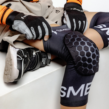 Наколенники SMELO (Черный S)