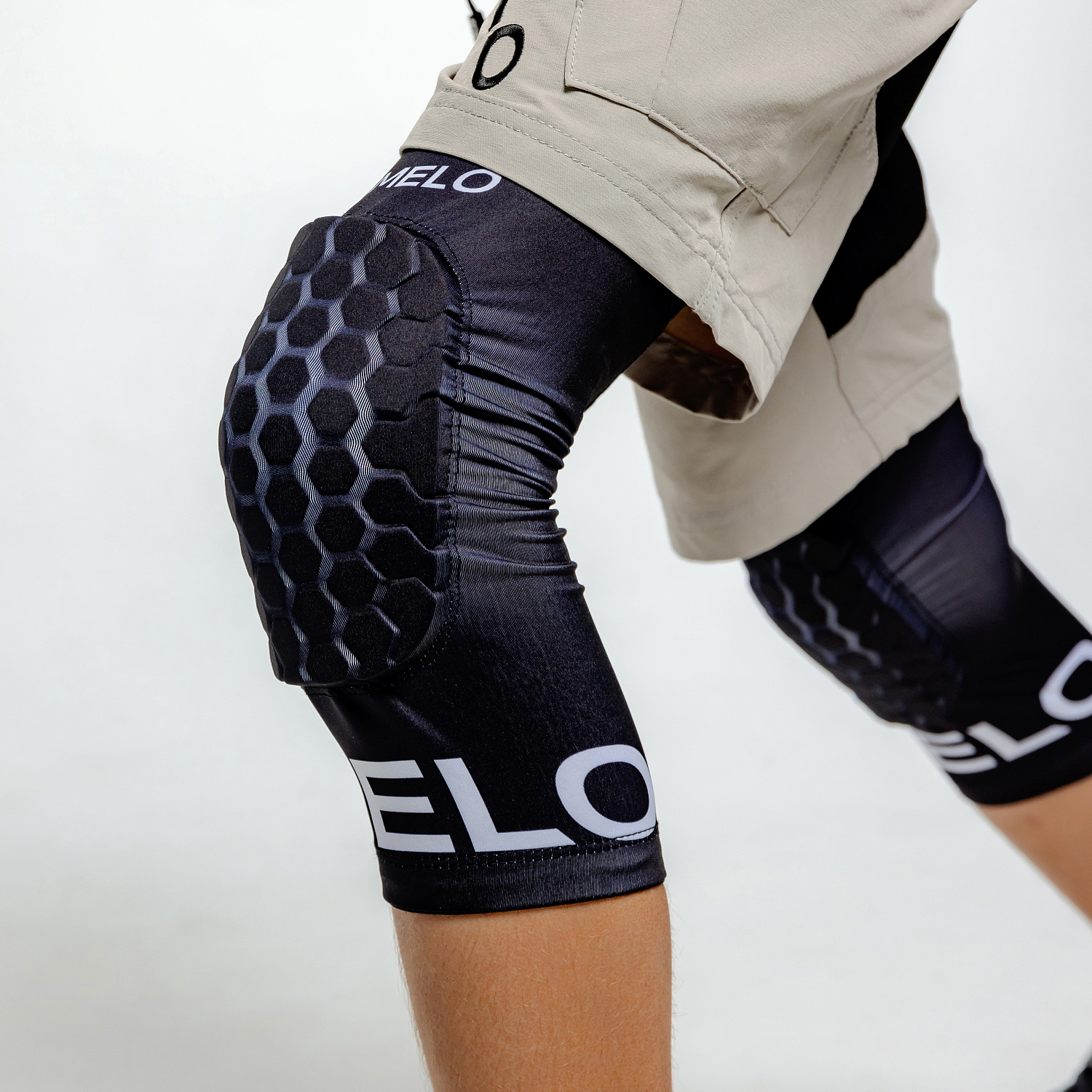 Наколенники SMELO